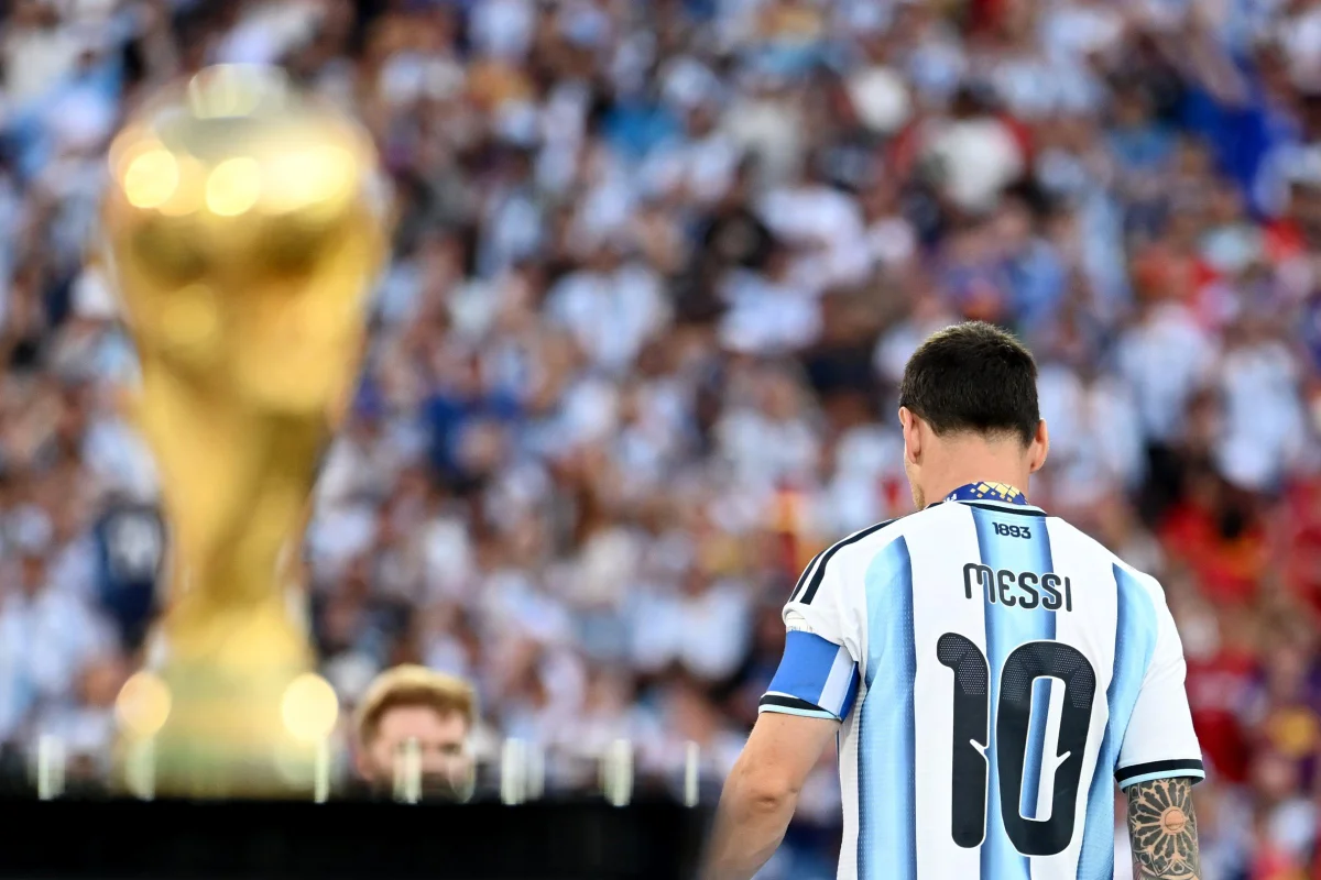 Presse argentine déplore la deuxième place en Coupe du Monde : "Merci, Leo"