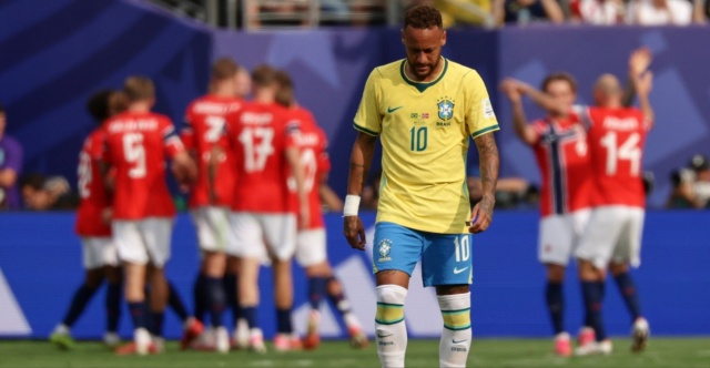 Official: Neymar leaves the Brazilian national team vid