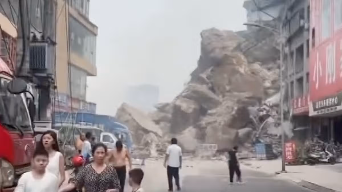 Huit tués et des milliers évacués après un énorme glissement de terrain dans la mégacité chinoise