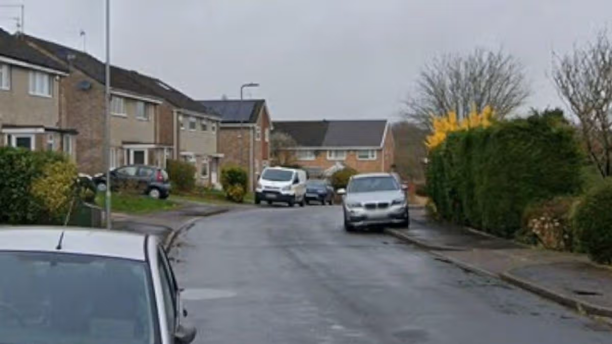 Man's body found on Cardiff footpath