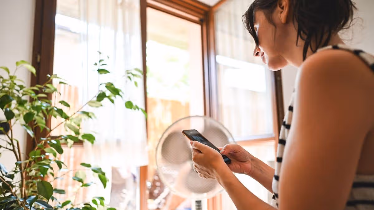 Experts reveal simple change that could help your phone battery last longer in heatwave