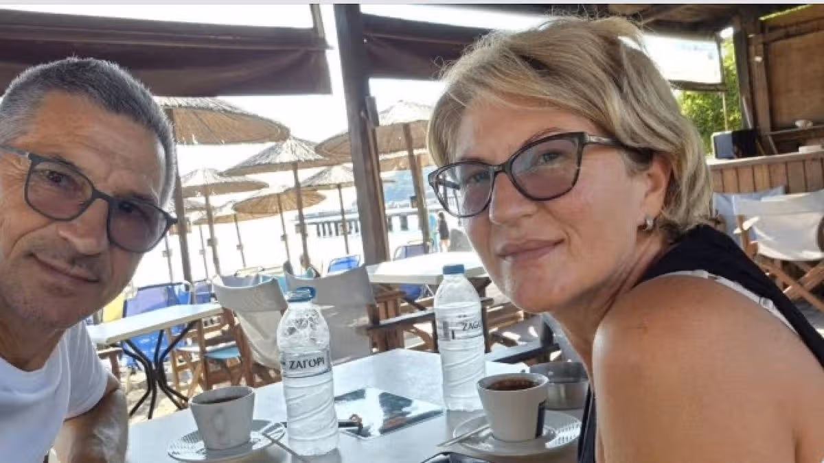 Ryanair passenger 'partially sucked out' of plane after window smash is pictured