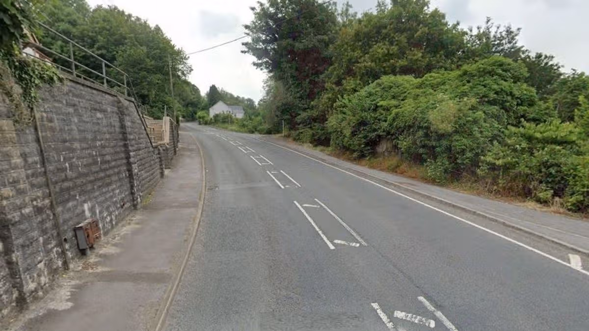 Bus annulés et diversions en place car Carmarthenshire route fermée pendant six semaines