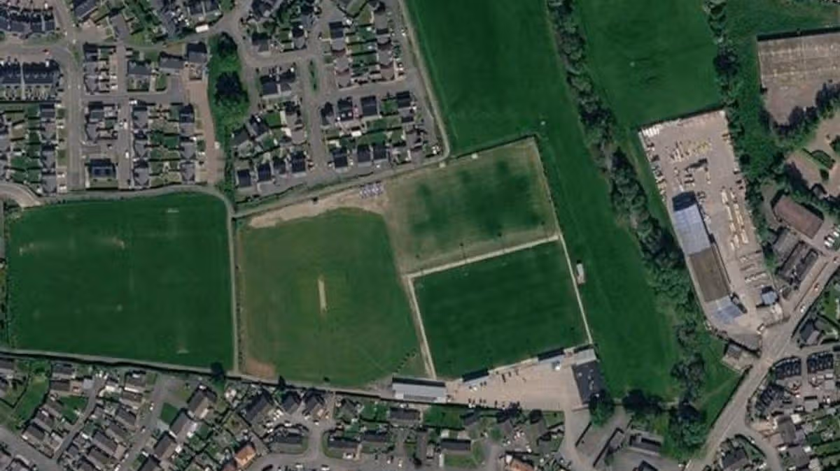 Des champs de jeu à Ruthin ont été enregistrés après des rapports d'infractions sexuelles graves