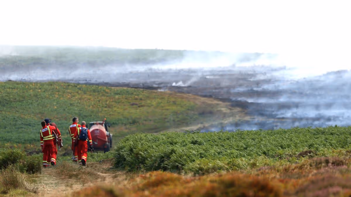 Énorme avertissement d'incendie de 5 km pour les habitants de la ville après un changement de direction du vent