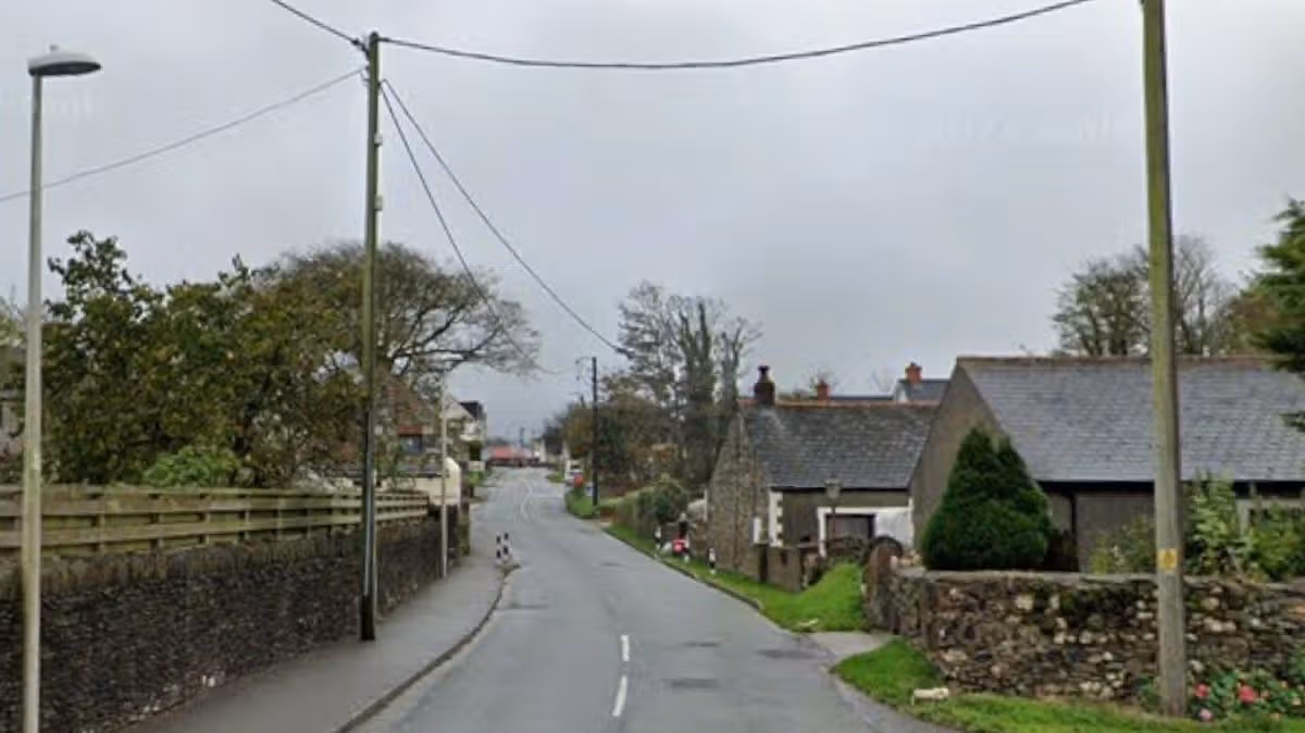 Adolescent trouvé mort dans le village gallois