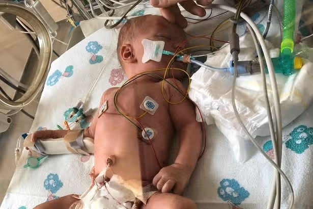 Notre bébé est mort il y a quatre ans et nous ne savons toujours pas comment ni pourquoi