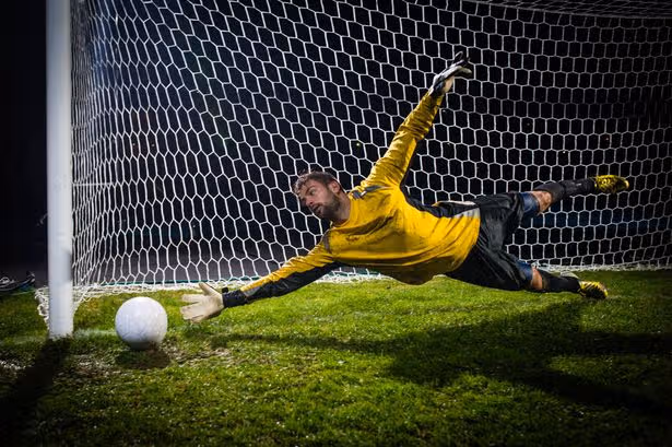 1 en 4 aficionados al deporte piensan que podrían marcar un objetivo de Premier League