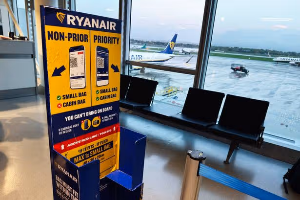 Ryanair débite plus de £75 pour un sac surdimensionné qu'ils n'ont jamais eu de problème avec
