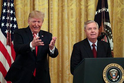 Trump lowered flags in memory of Senator Graham