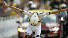 Pogacar dominates on Tourmalet as leader crashes out