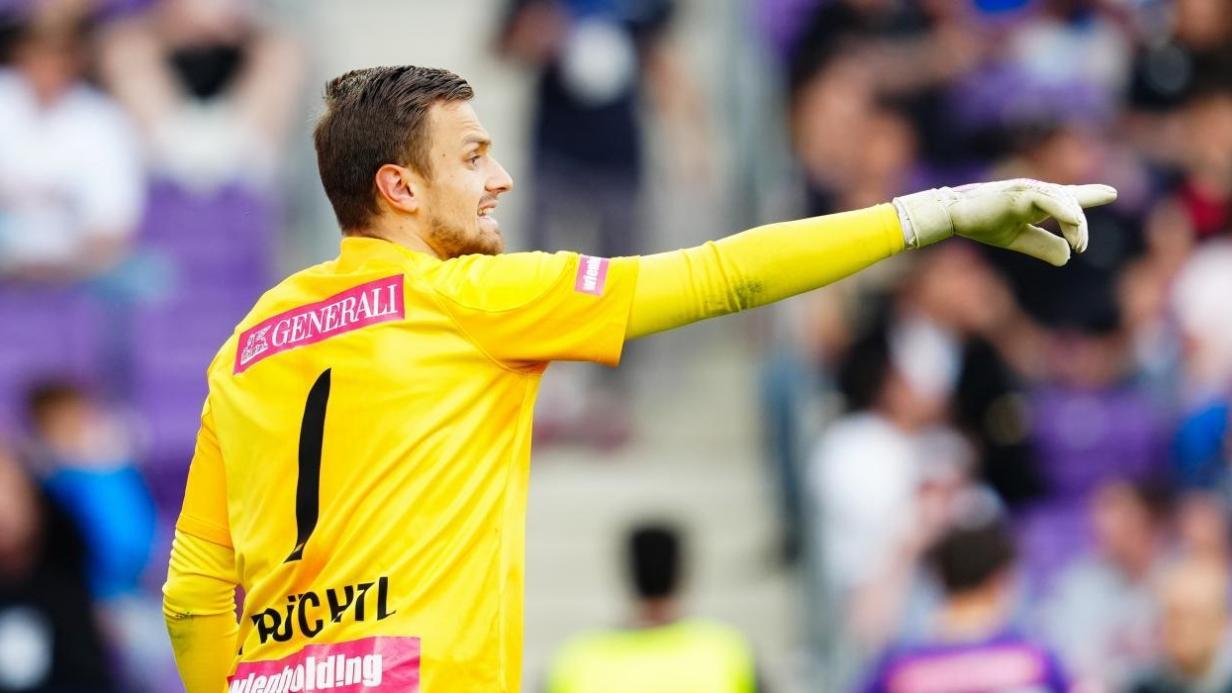 Ex-Goalie d'Autriche Vienne signe avec Red Bull Salzbourg