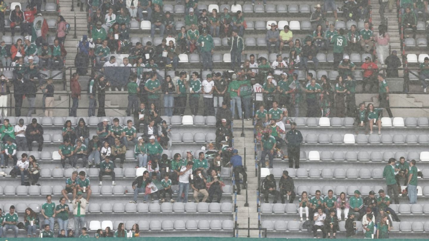 World Cup in Ticker - Storm: Mexico against England is postponed!