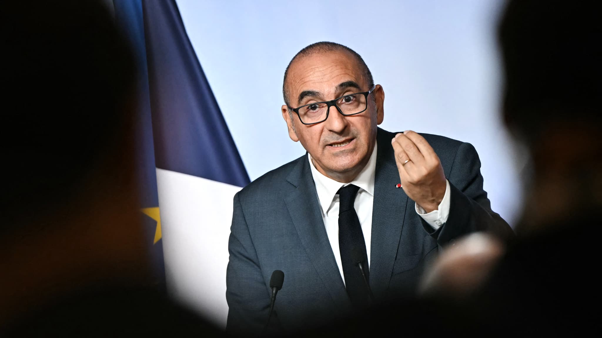 "لا دروس لاستقبال" "لورين نونييز" إجابات لـ "جان لوك ميلينشون"