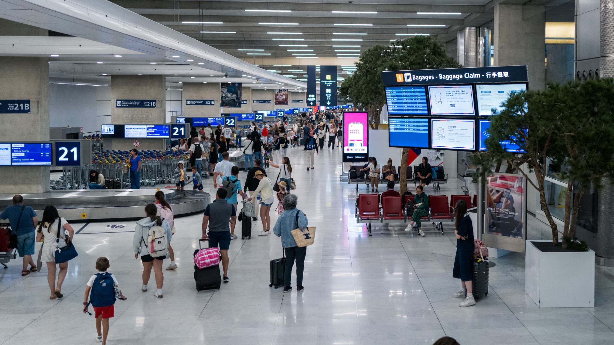 Delays, compensation, refunds... European Parliament strengthens air passenger rights