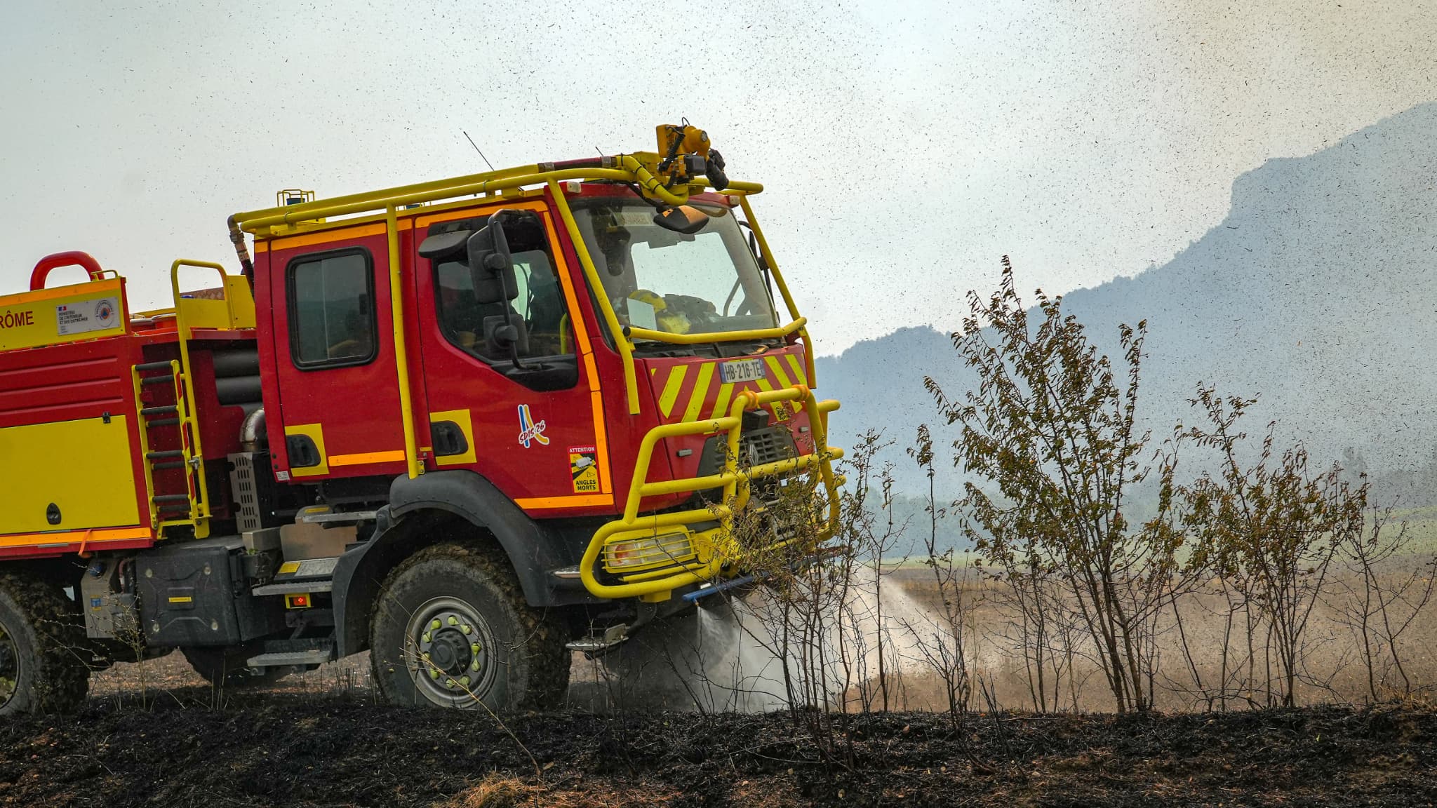 370 hectáreas quemadas por fuego en Drôme, cuatro bomberos ligeramente heridos