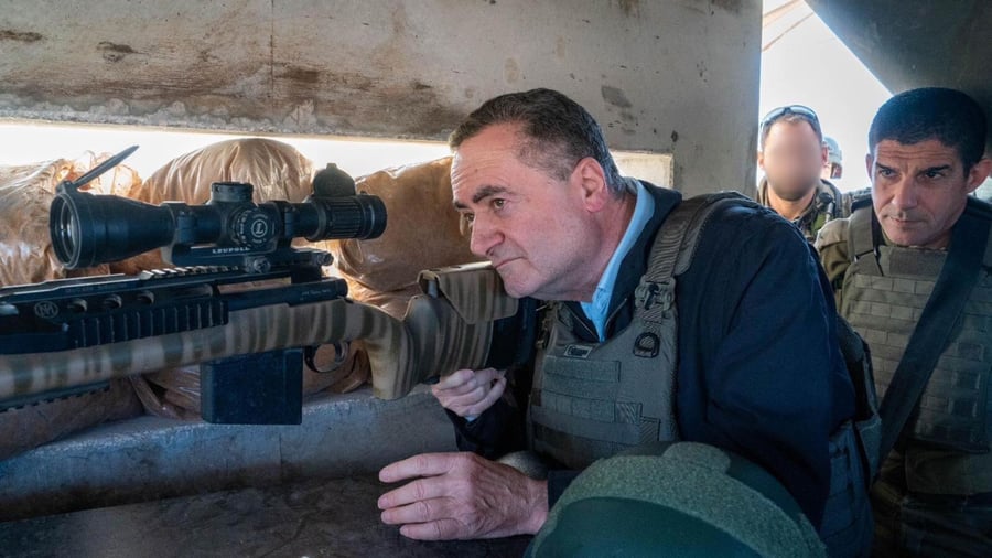 War in the Middle East: Israel: Troops remain for the time being in southern Lebanon