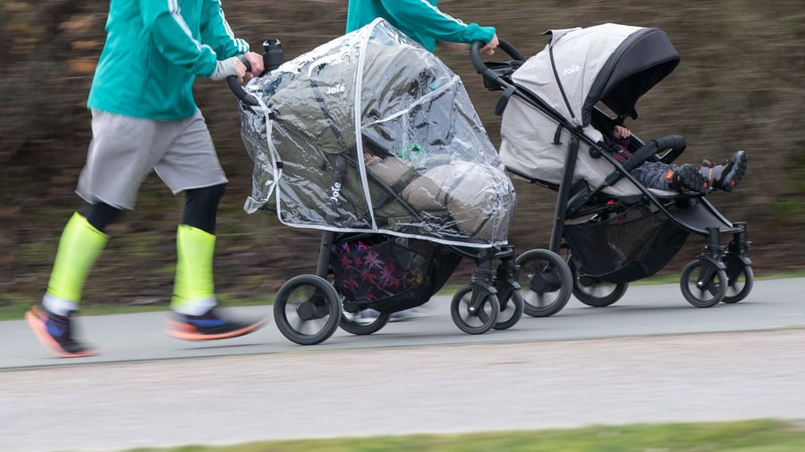 Estudio de los parientes: Estudio: Stroller reduce el riesgo de lesión mientras tropieza