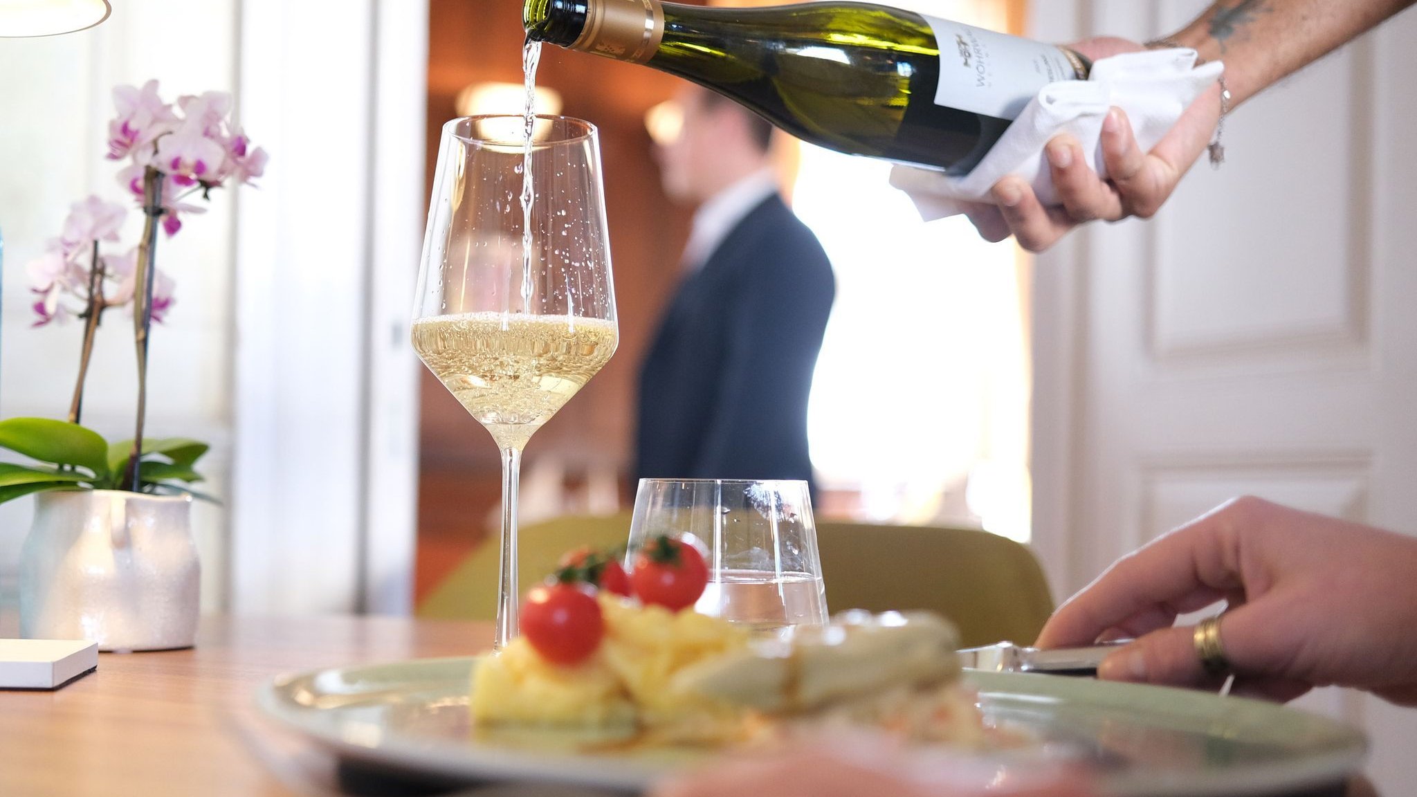 Numbers for May: Hospitality makes less business