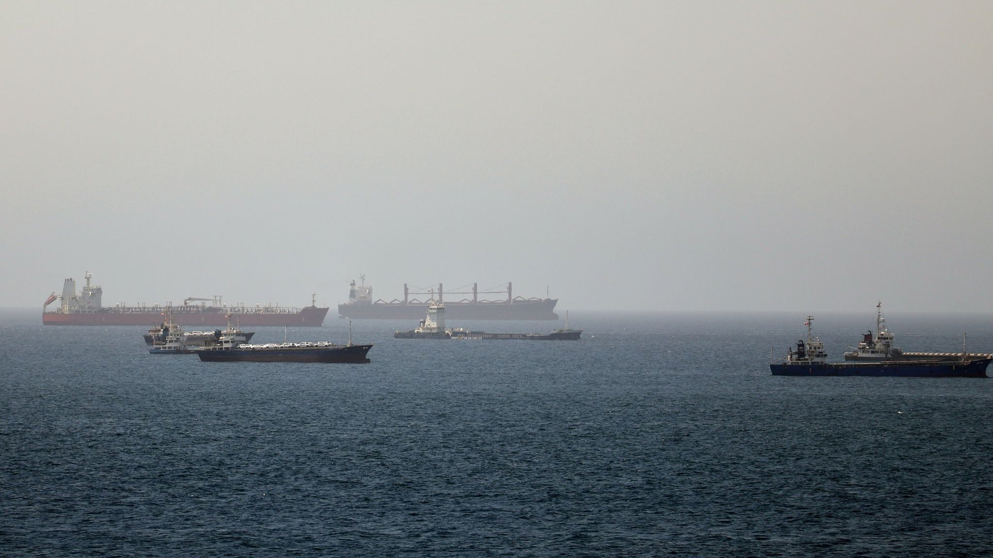 Iran War: World Maritime Organization Warns of Hormuz Passage Transit