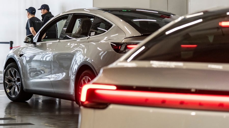 Manufacturers bring car production back to the EU due to tariffs