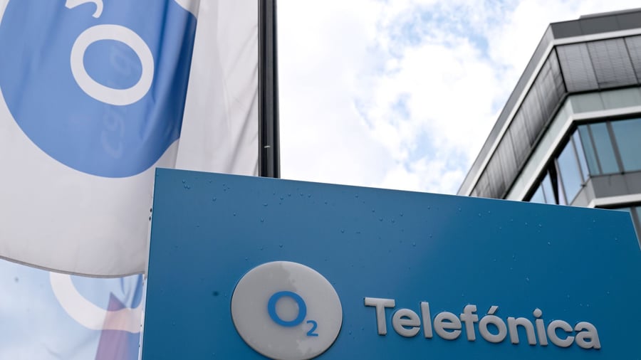 Mobile network operators: Job cuts at O2: Union accuses company of lack of planning