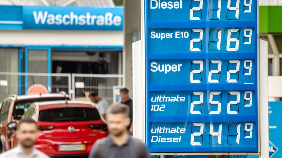 Fuel prices: Around 80 percent of the fuel discount passed on to consumers