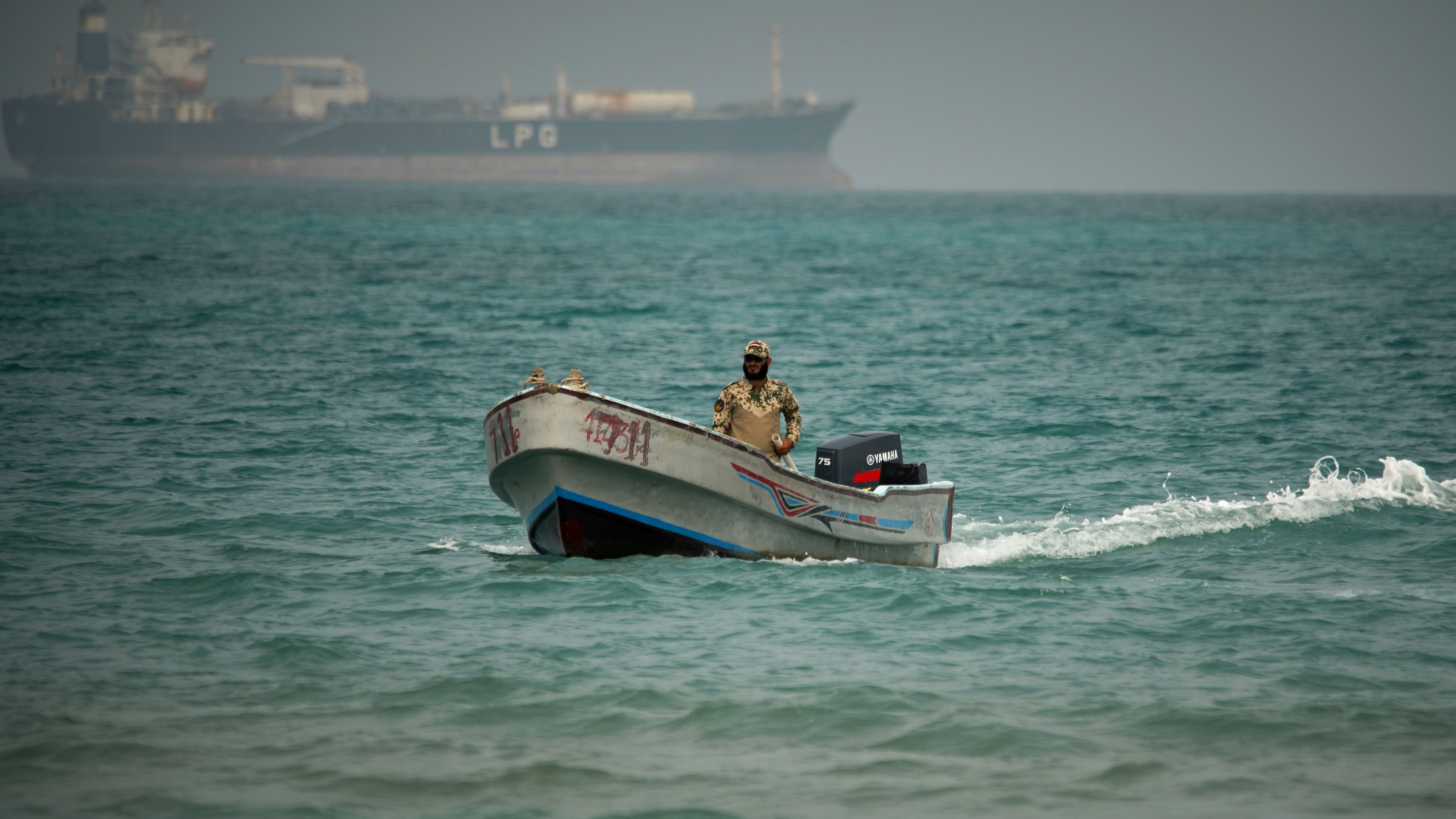 +++ Guerra de Irán +++: Informes: barco mercante atacado frente a la costa de Yemen