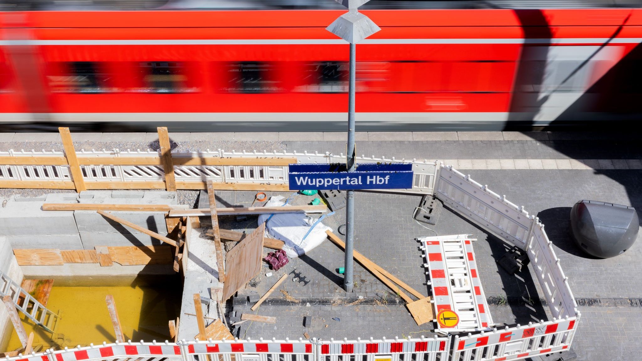 Railway infrastructure: management problem? - Railway concept full closure in criticism