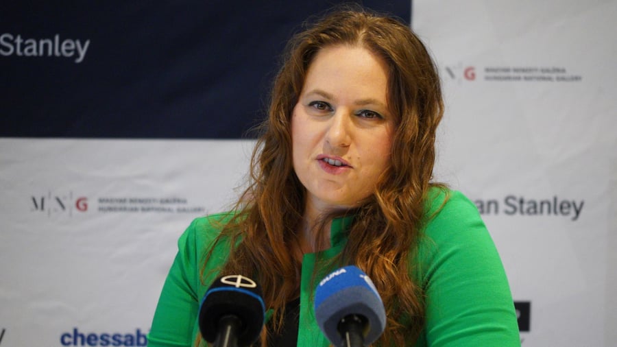 Head of State: Hungary: Chess star Polgar rejects presidential offer