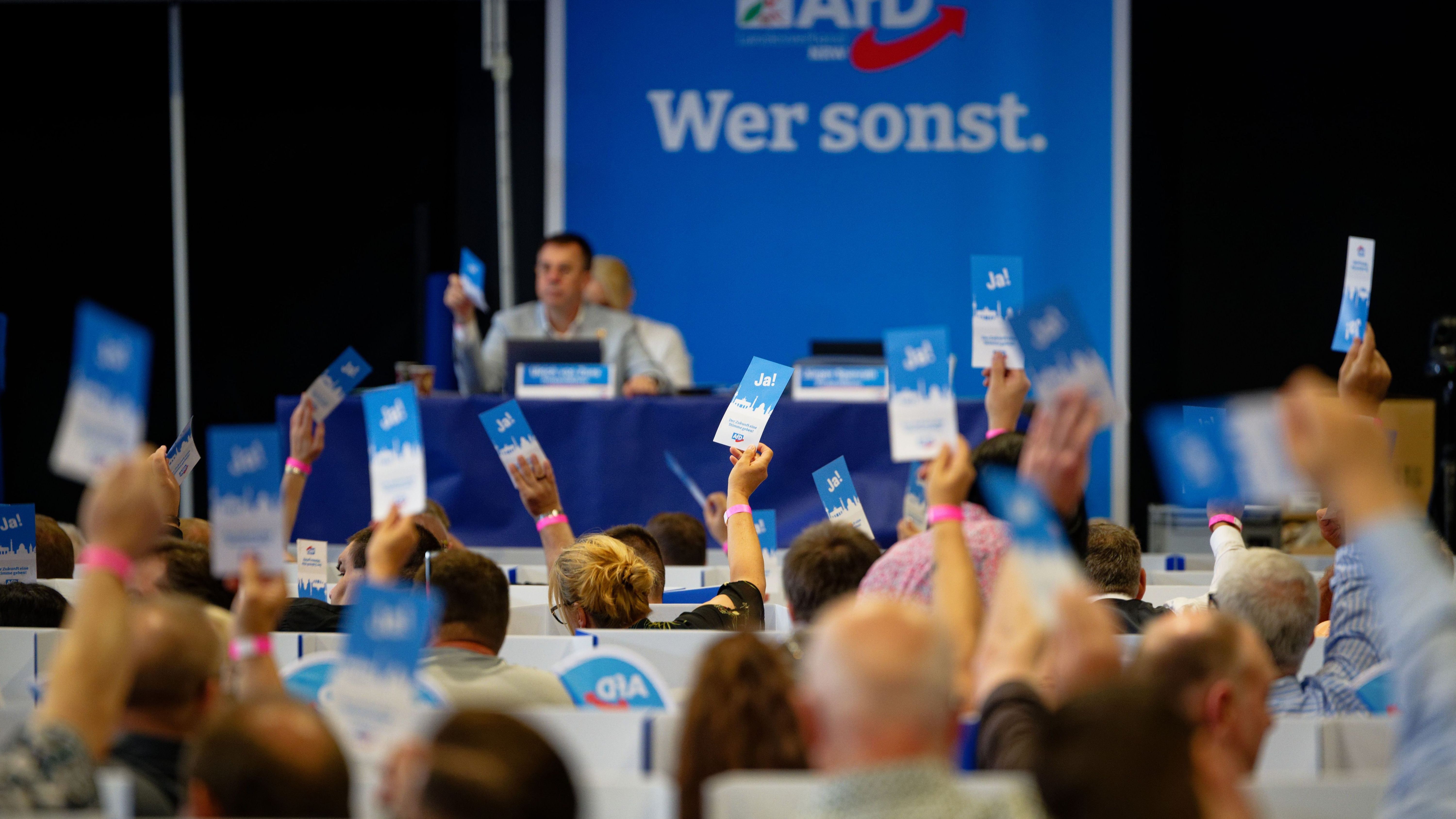 AfD: Continúa el Congreso del Partido – la lucha de poder en NRW-AfD aumenta