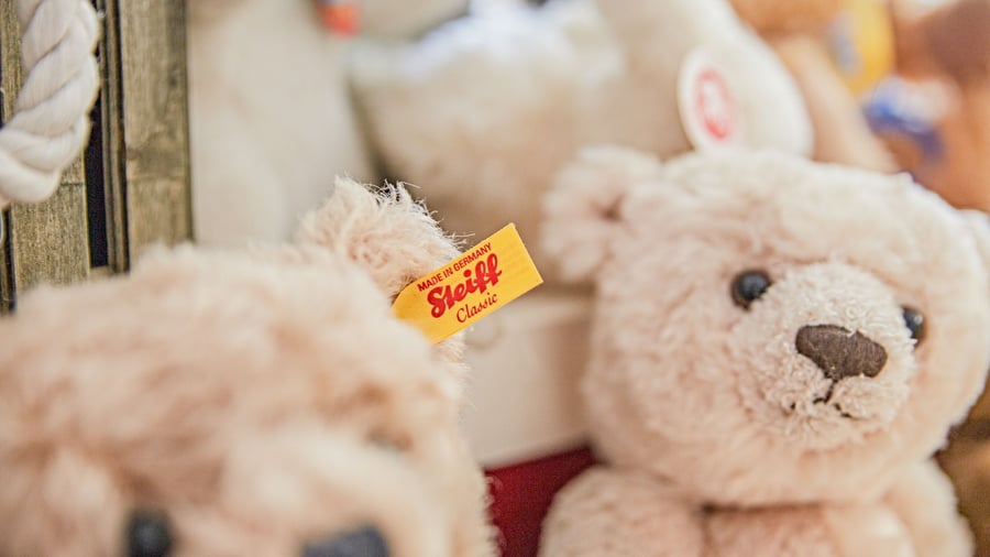 Well-known plush animal brand: authority allows Steiff takeover by Ravensburger