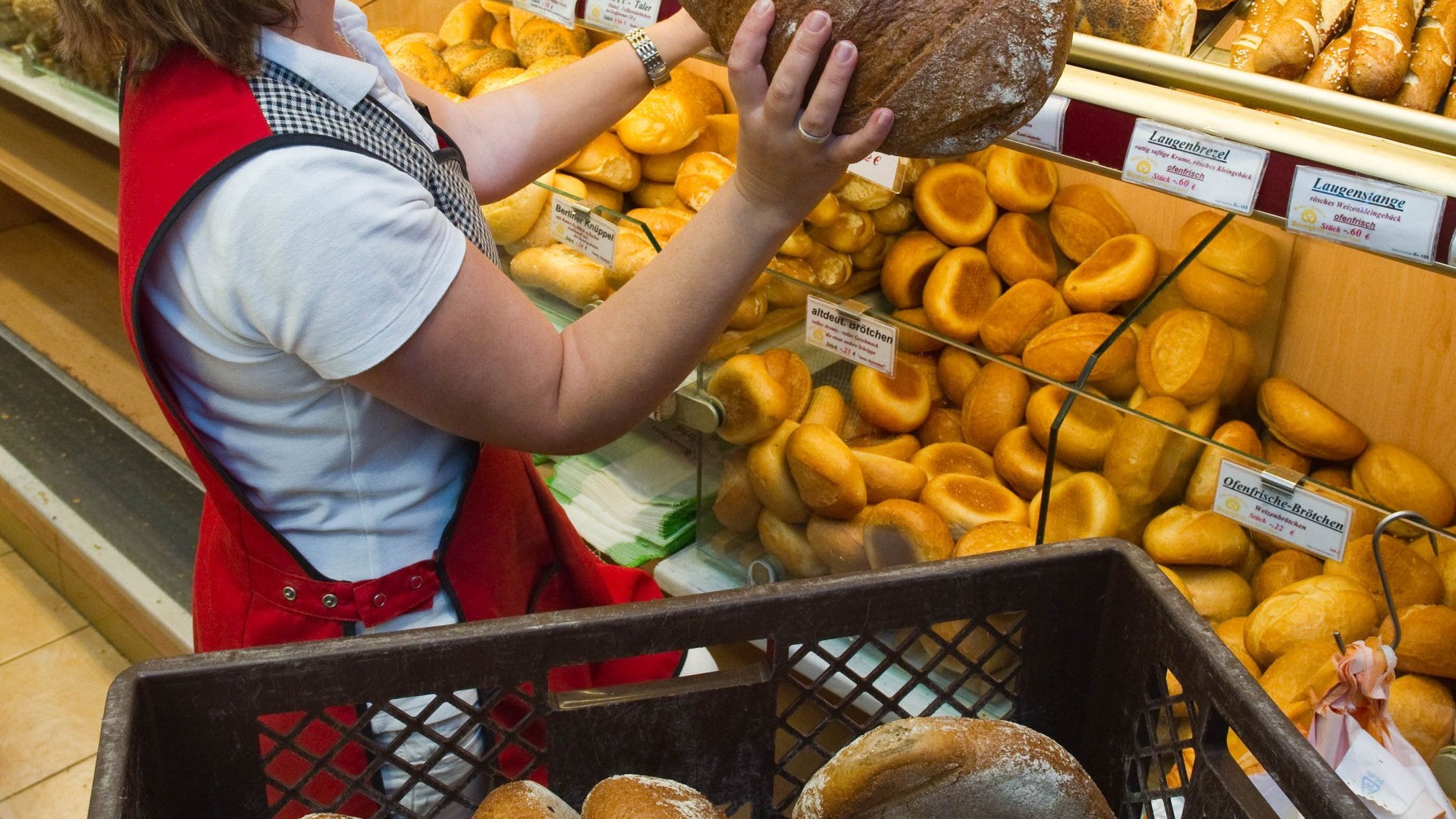 Labour market: Study – Number of unskilled people growing by 100,000 per year