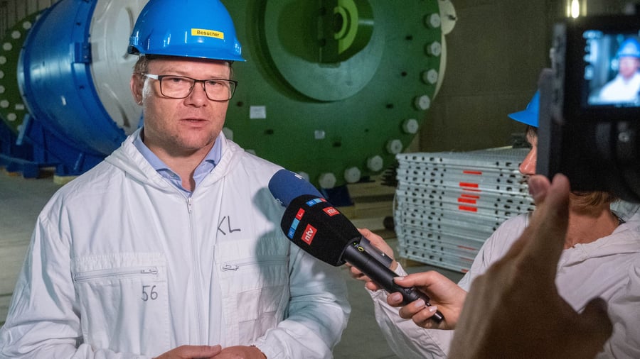 Carsten Schneider: En route avec un combattant silencieux: Dans le département de l'environnement, les règles d'espoir