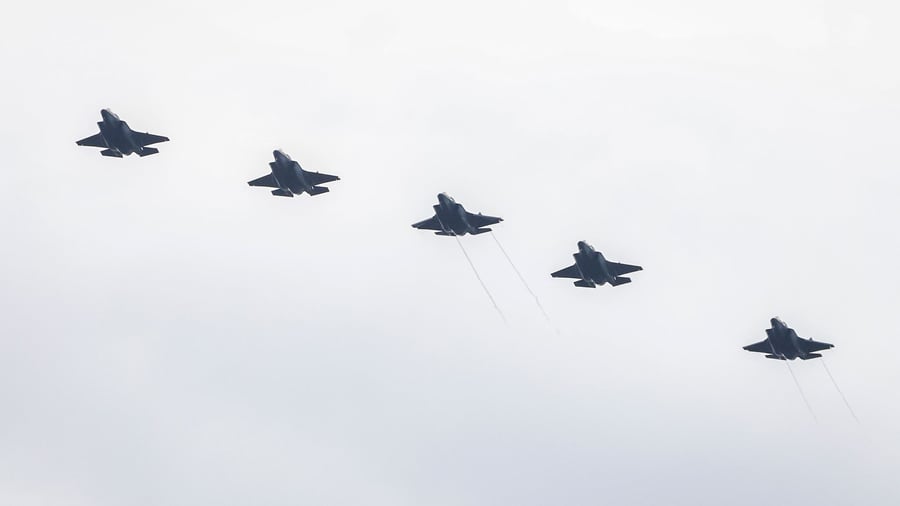 Iran war: US increases pressure on Iran with new attacks and threats