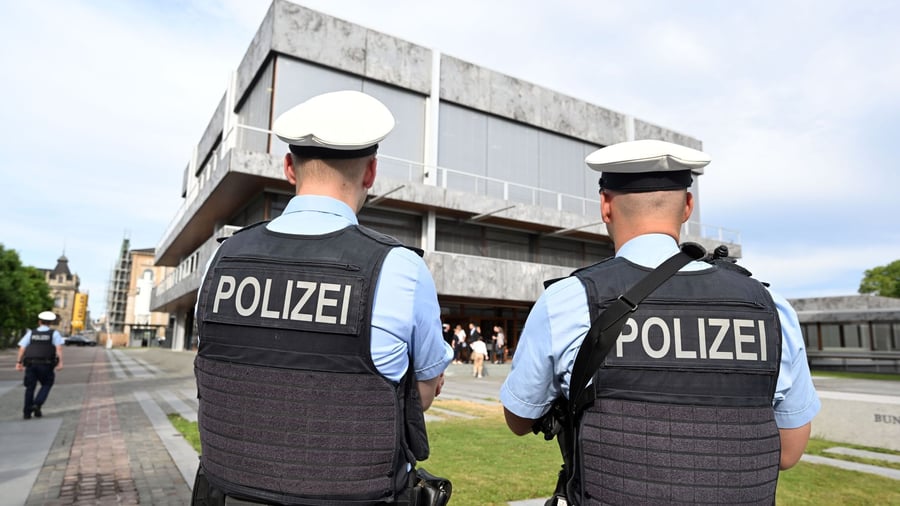 Federal Constitutional Court: May Bavaria’s police allow more than the Basic Law?