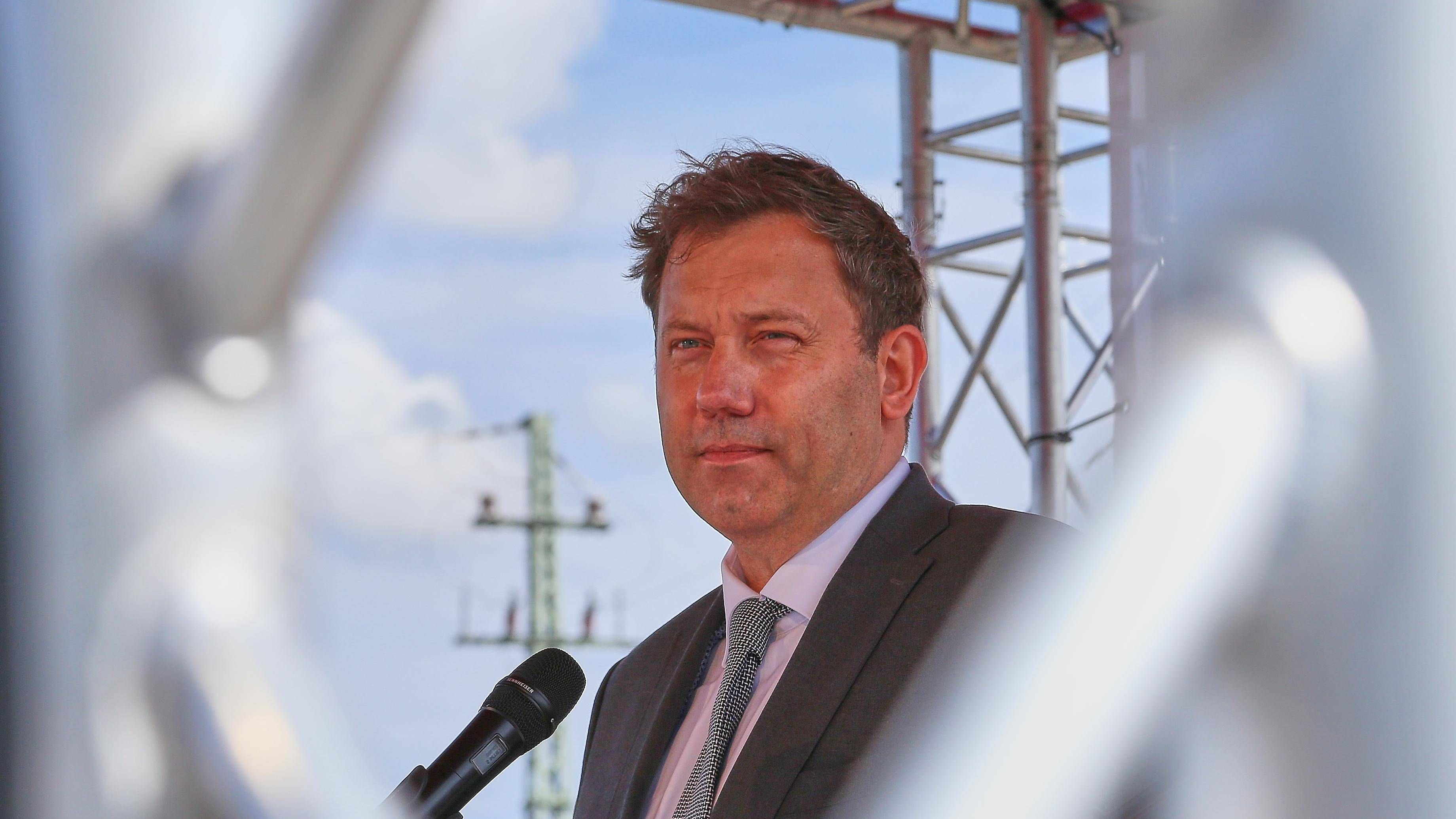 Pétrole brut: Klingbeil lance une nouvelle poussée pour l'impôt sur les bénéfices dans les compagnies pétrolières