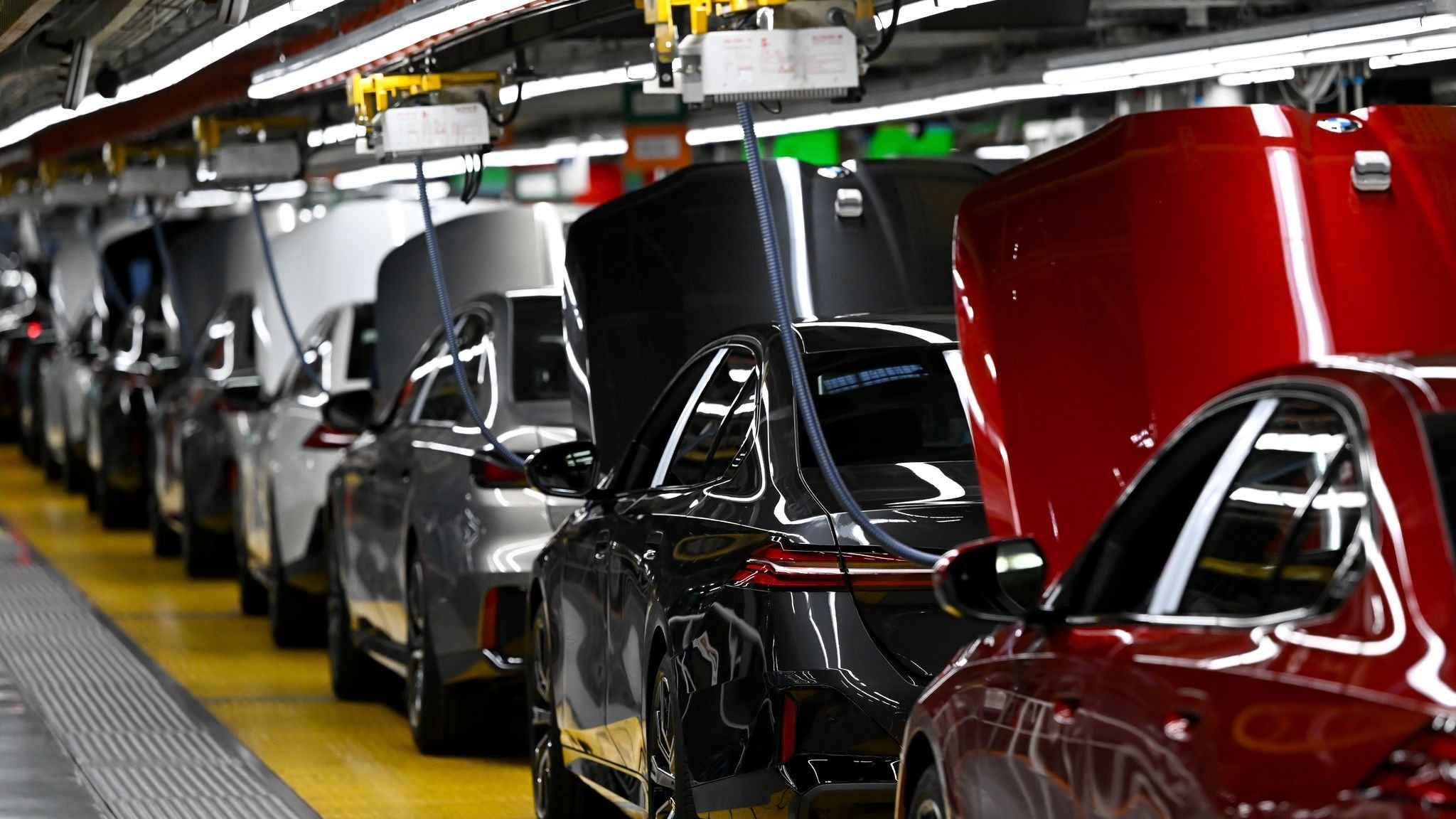 Economy: Industrial production grows faster than expected