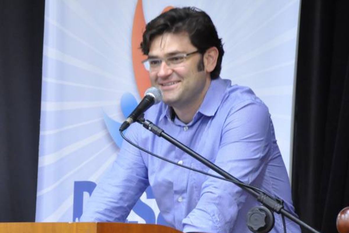 Commande d'activation : Duda Lima prend contact avec Flávio Bolsonaro