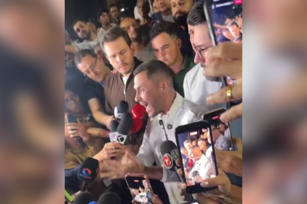 Senador afirma que el partido ya había recibido su manifestación favorable a la precandidatura y que la divergencia era sobre plazos