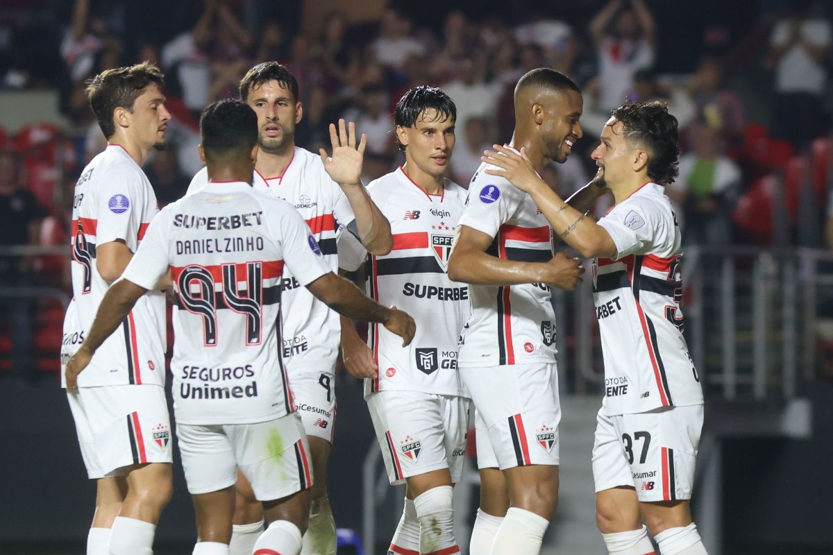 São Paulo x Athletico-PR en Brasileirão: donde asistir, horario y escalaciones