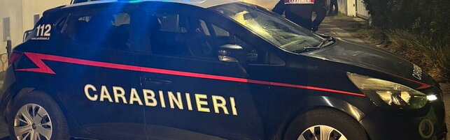 Senigallia, bloqueada por los carabinieri después de una fuga de autos: muere durante el transporte al hospital