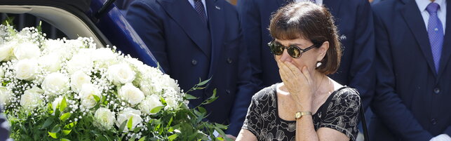 Roccella at the funeral of her husband Luigi, 'we will continue hand in hand'