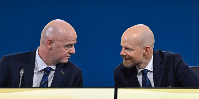 Gianni Infantino, más y más cargado, caído por su número 2 en la FIFA