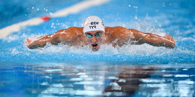 La venganza después de la ruptura del espectáculo sucedió: Ponti nada más de 100 m de delfín al bronce