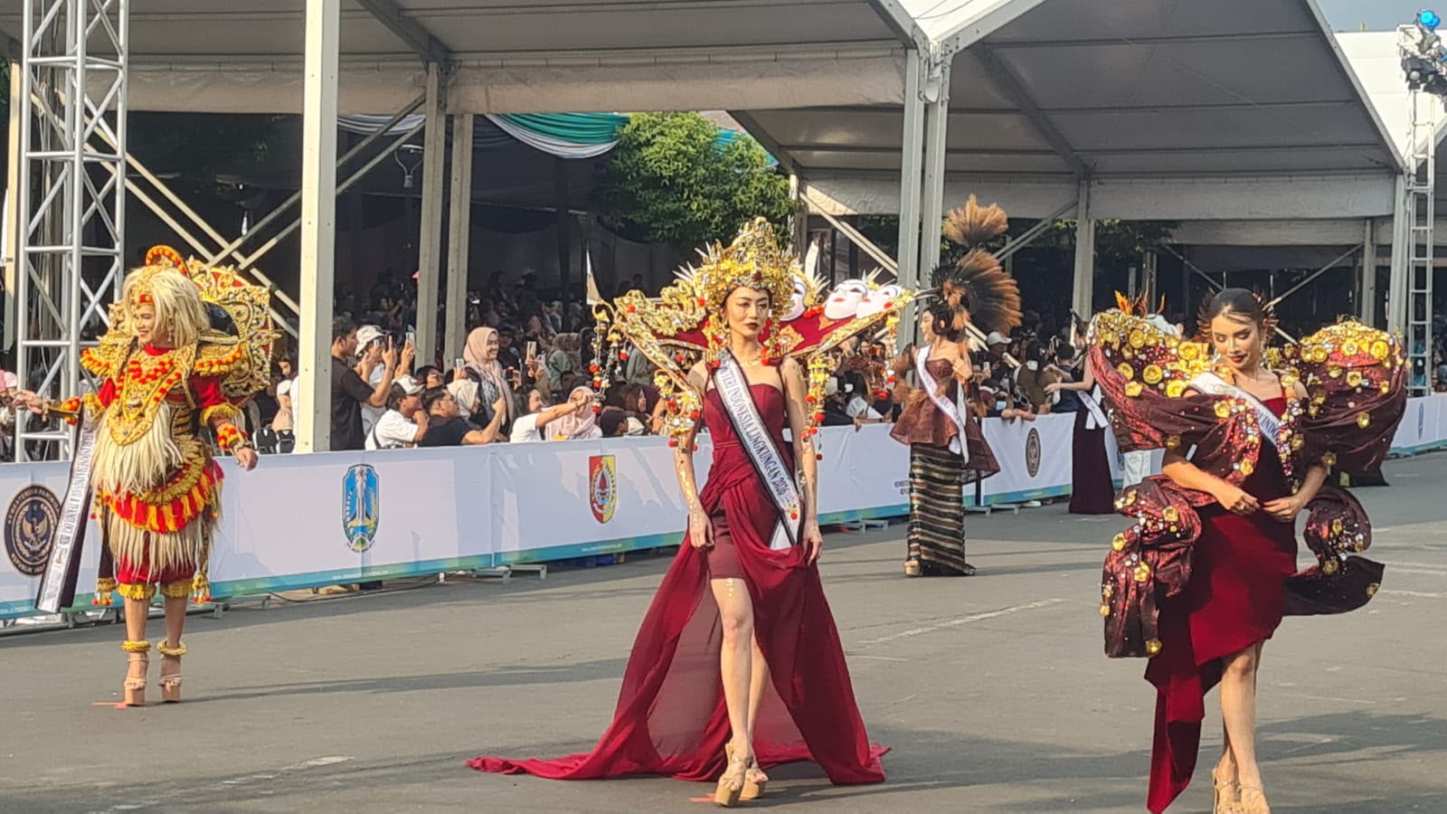 La ministre Widiyanti Putri Wardhana a déclaré que le Carnaval de la mode de Jember 2026 élèvera le tourisme artistique local aux normes mondiales