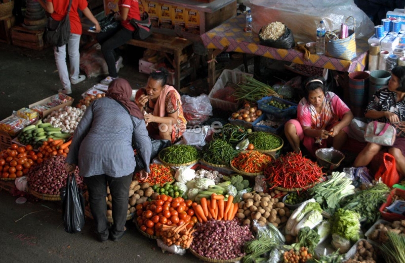PIHPS records chili price at Rp72,400/kg and chicken eggs at Rp31,650/kg
