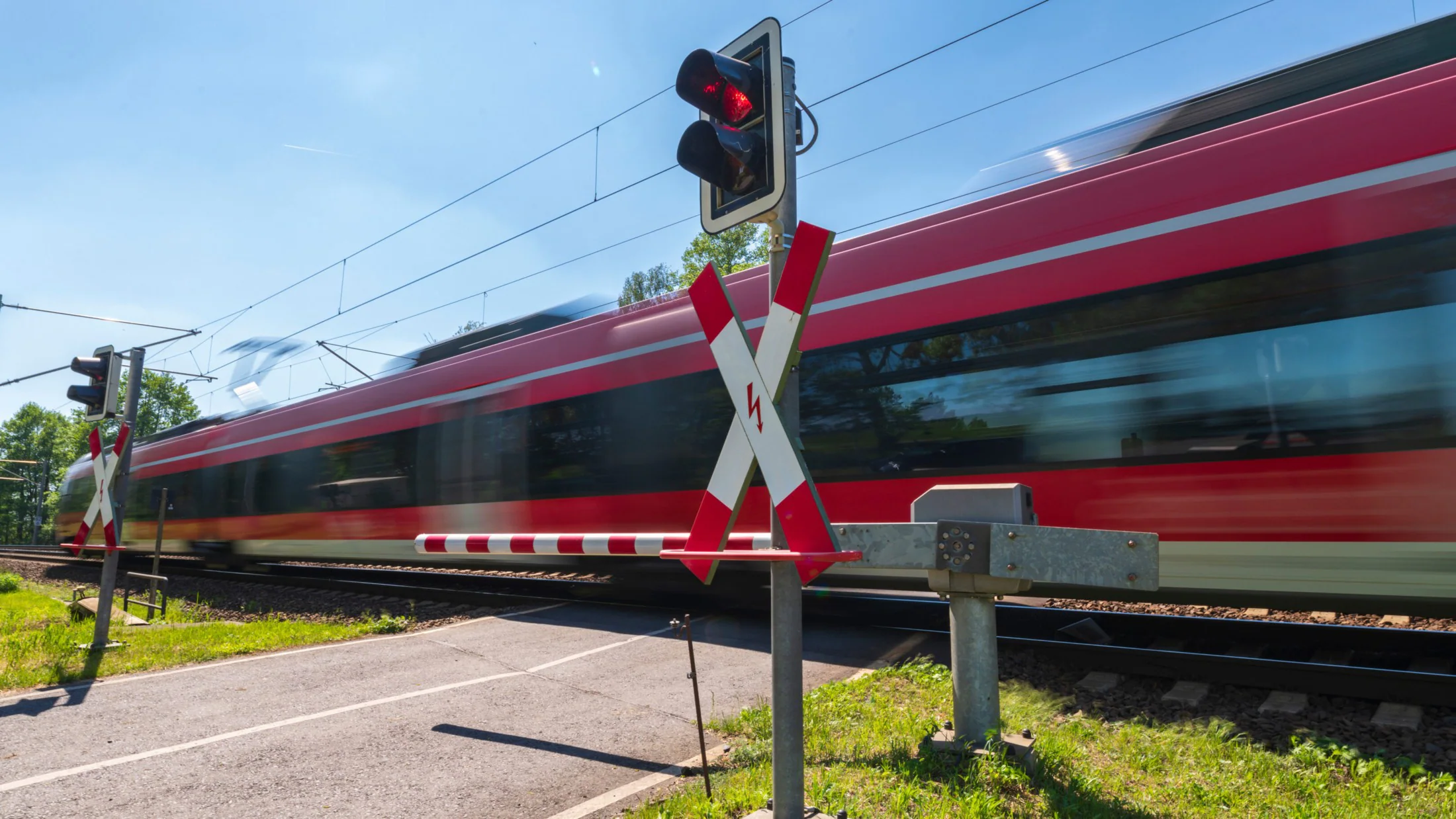 Leingarten in Heilbronn: Woman with stroller dies after colliding with a train