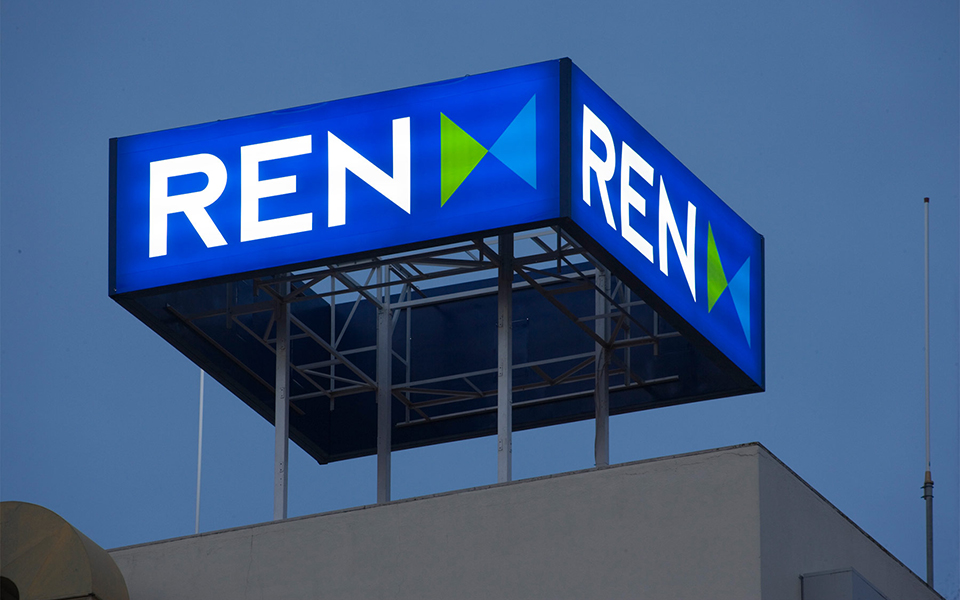 Pontegadea sells 13.7% share in REN to Parública