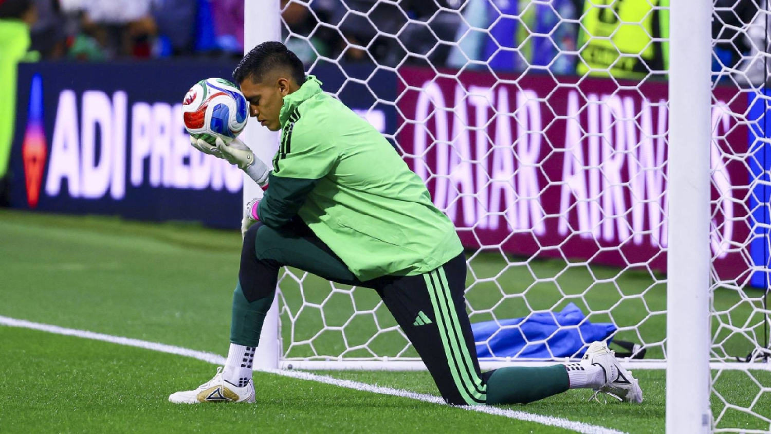 The Aztecs are preparing for the major duel in England